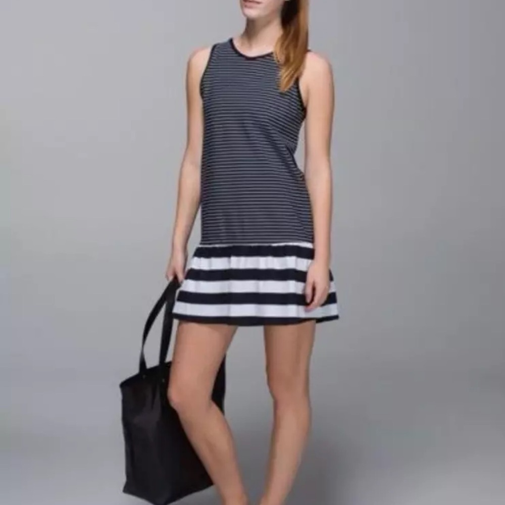 Lululemon Womens Both Ways Dress Size Stripe Black Reversible 6? Sleeveless - Picture 2 of 13